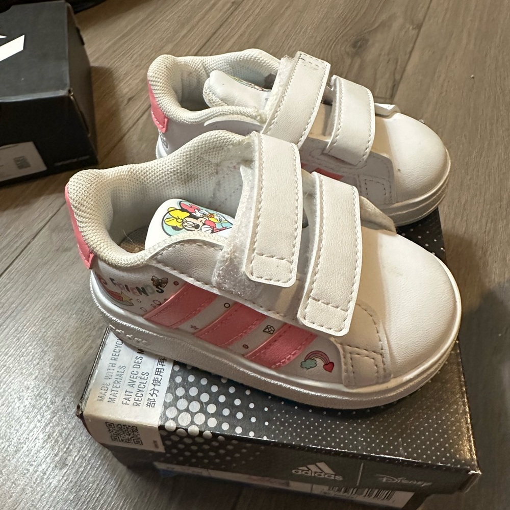 Minnie Mouse Adidas